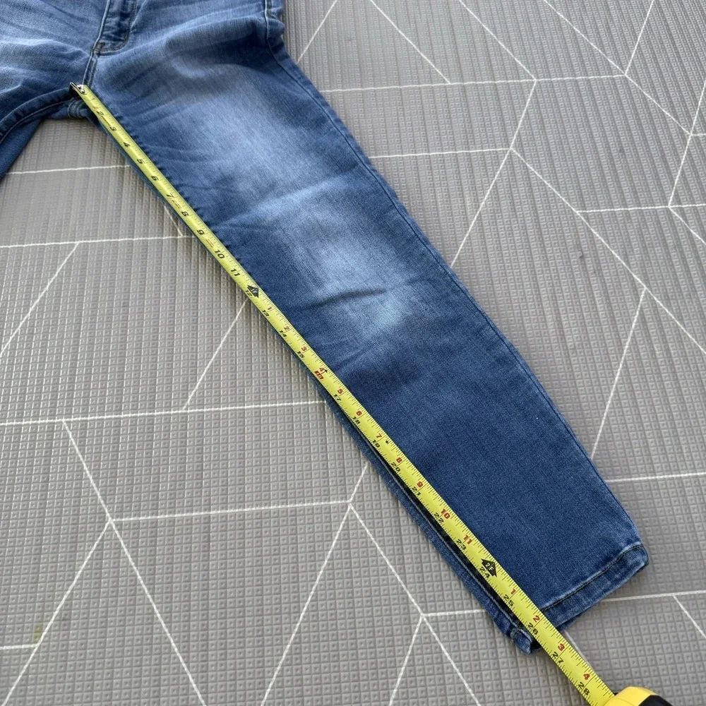 Judy Blue Relaxed Fit Jeans Size 5/27 JB82103MD Medium Wash Whiskering - Picture 11 of 11
